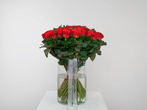 Букет алый шепот